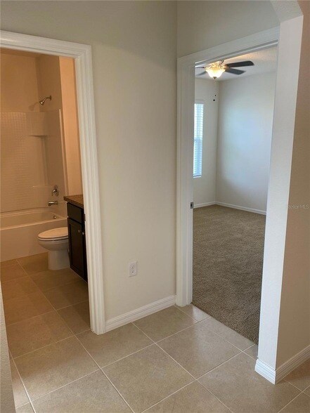 Building Photo - 2961 NE 43rd Rd