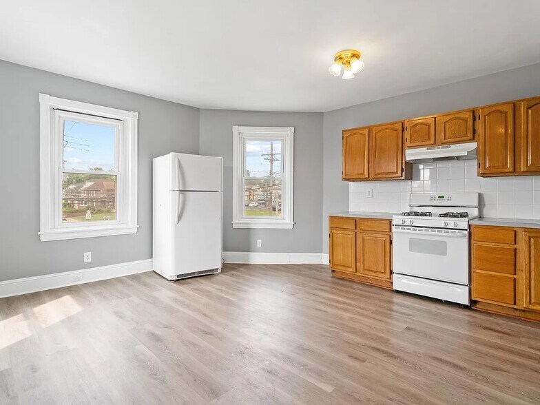 Building Photo - 203 S Springfield Rd