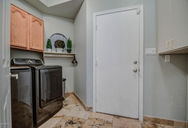 Building Photo - Beautiful Fully Furnished Home In Ahwatukee Foothills With Mountain Views and Private Pool!!