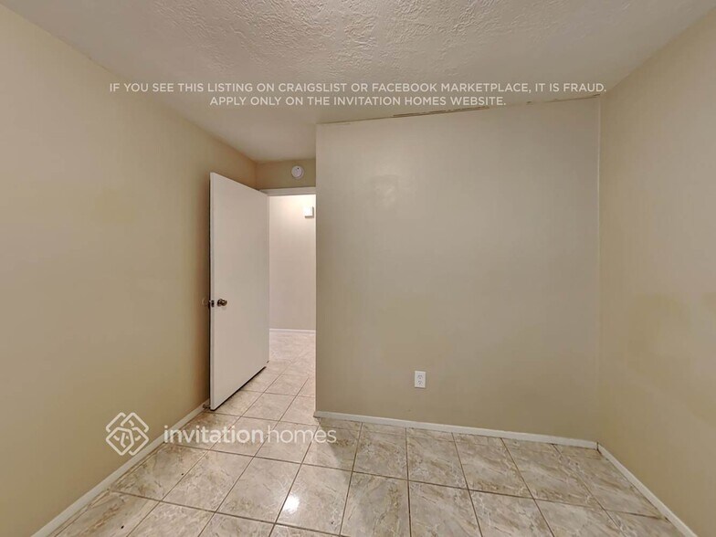 Building Photo - 22610 Meadowgate Dr