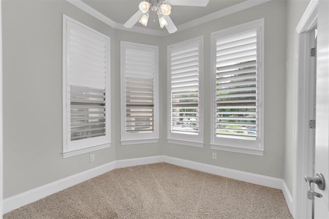 Building Photo - 2202 Southern Oaks Dr