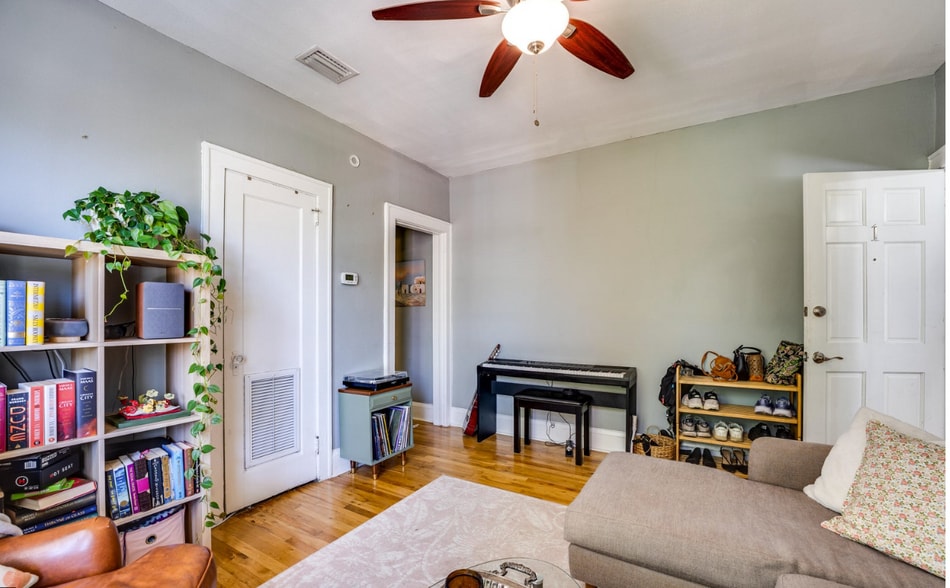 Building Photo - 2651 Dellwood Ave