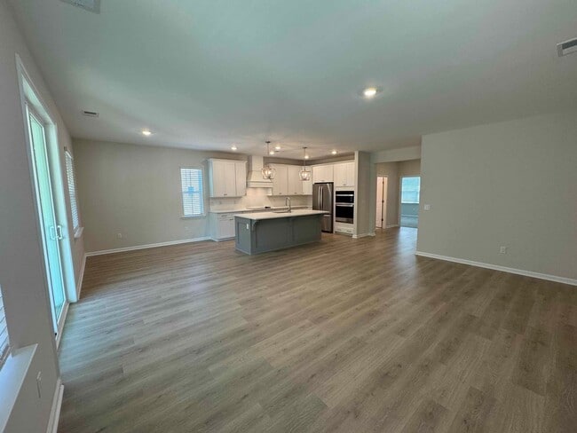 Building Photo - Bailey's Cove at Hilton Head Island | Where coastal living meets effortless elegance.