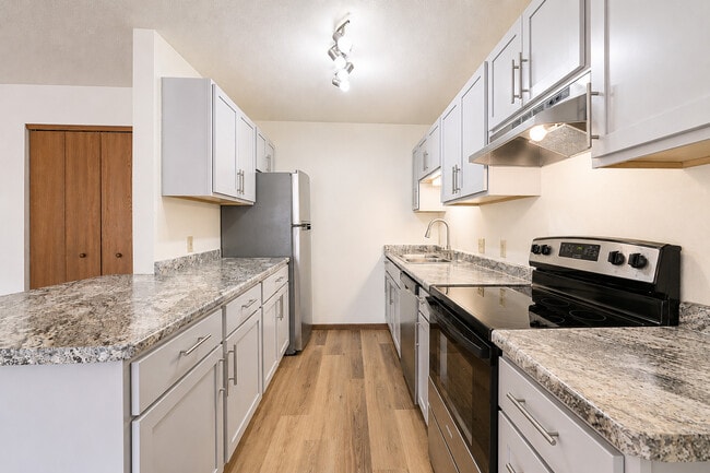 Building Photo - Murdock Apartments