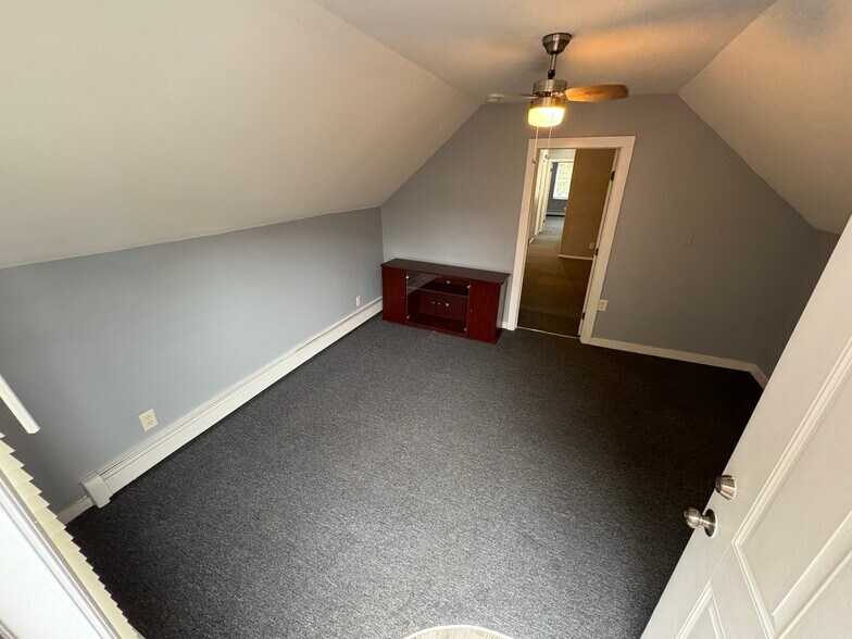 Primary Photo - 241 Avenue B