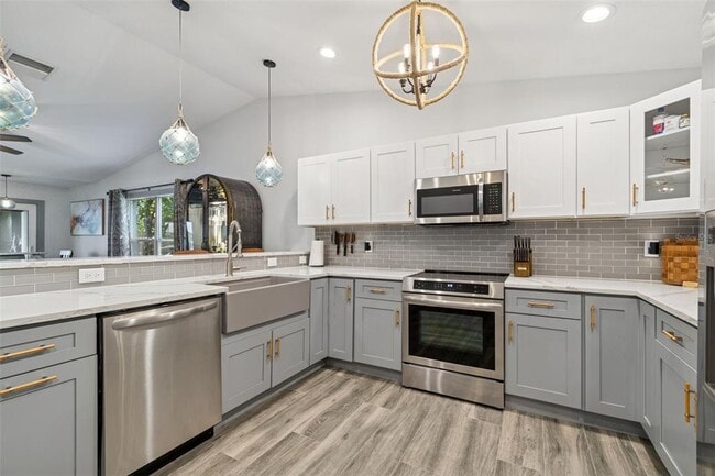 Building Photo - 292 Sunlit Cove Dr NE