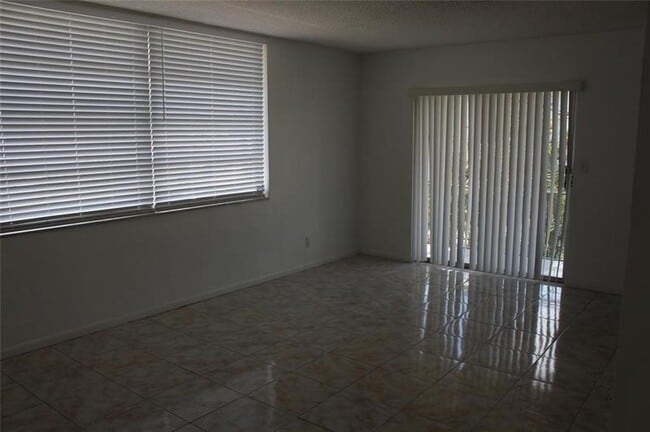Building Photo - 1720 Funston St