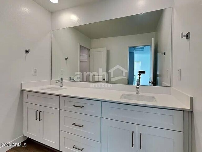 Building Photo - 4536 S 98th Ln