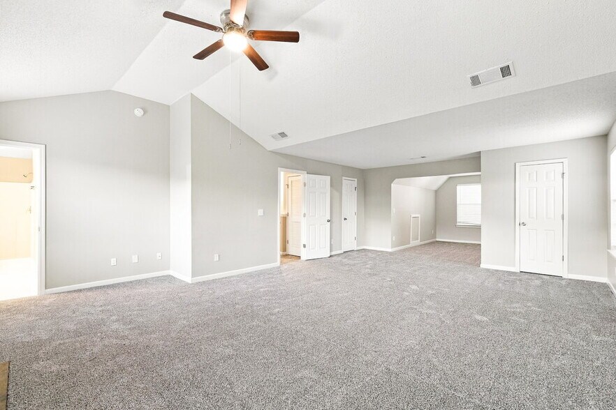 Building Photo - 255 Hillside Oak Ln