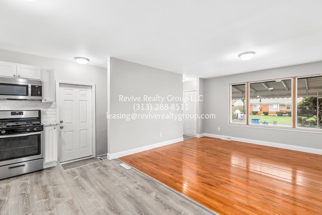 Building Photo - 7223 Mohawk St