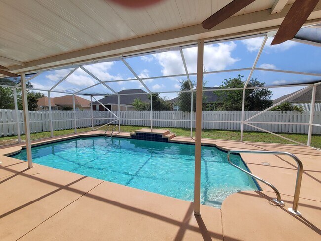 Building Photo - The Hammocks Phase I Pool Home-Lynn Haven