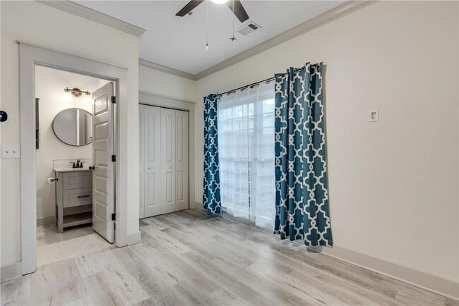 Building Photo - 3371 Dogwood Dr