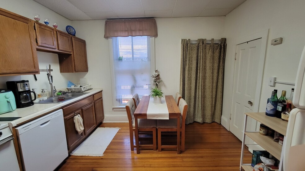 Building Photo - 728 Ohio St