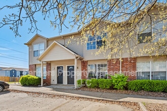 Building Photo - 888 S Curtis Ave