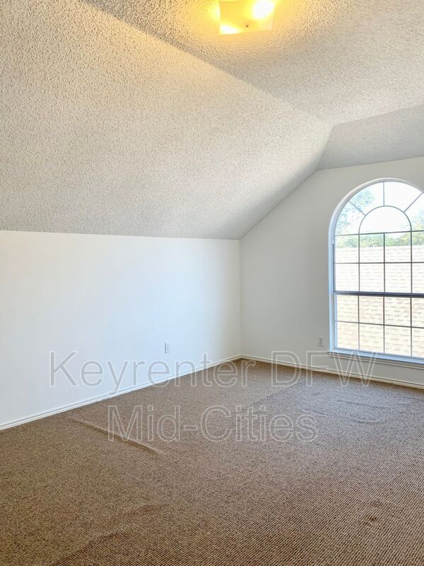 Building Photo - 2320 Kittyhawk Dr