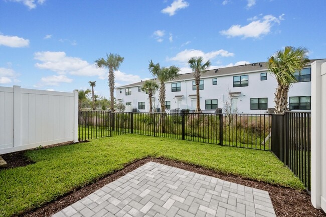 Building Photo - 7638 SW Lucy Ln