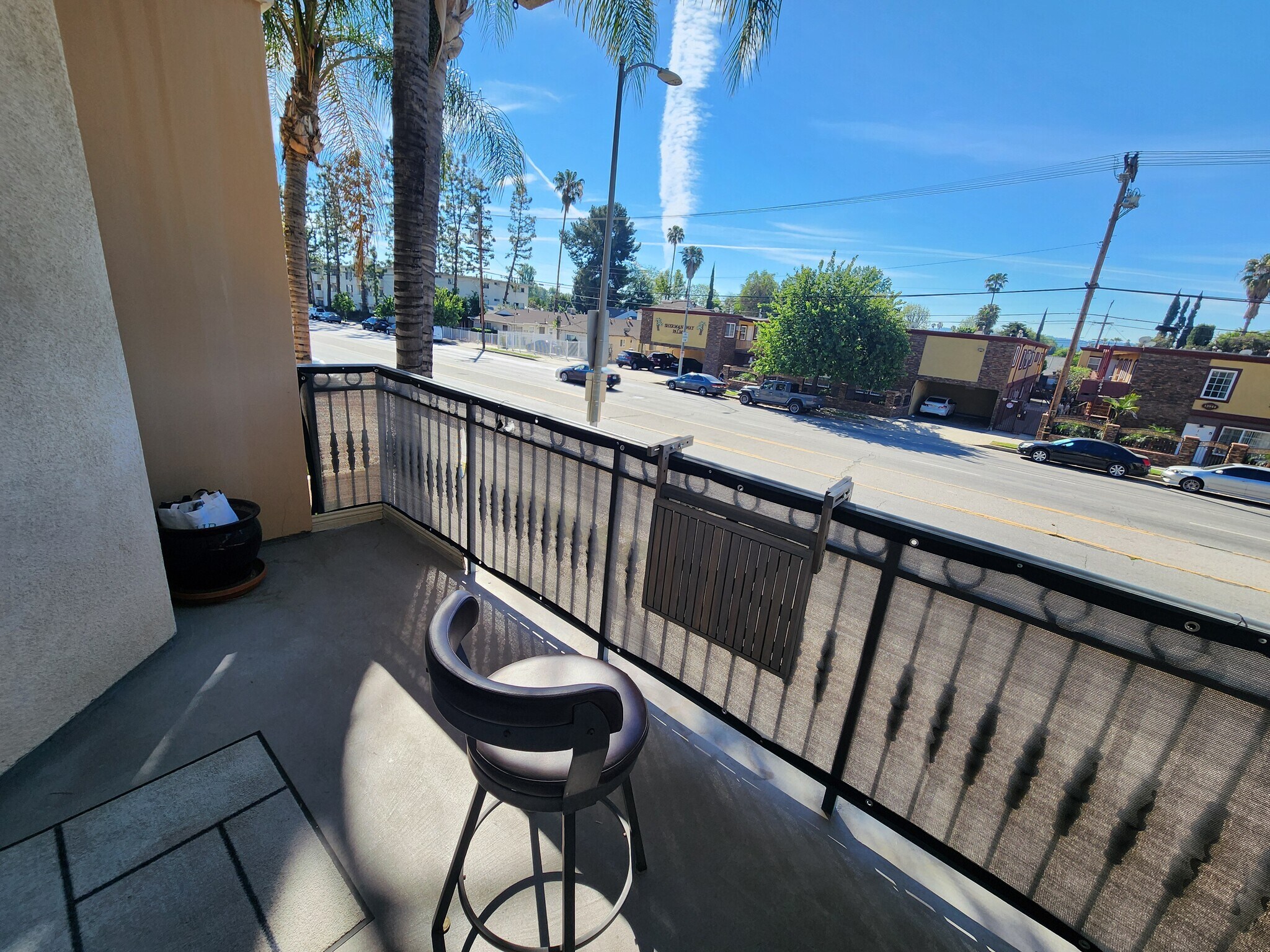 Building Photo - 13941 Sherman Way