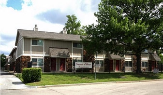 GraceEllen - A quiet Small Community of 24 Townhouses in Midtown Tulsa - 3421 E 35th St