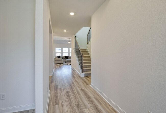 Building Photo - 17703 Rosette Grass Dr