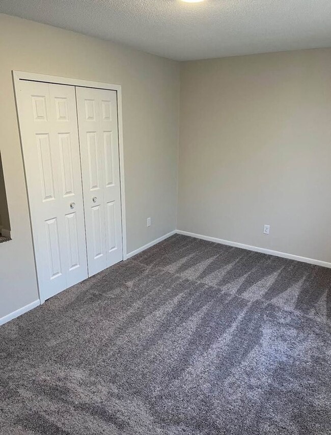 Building Photo - 116 E Church St