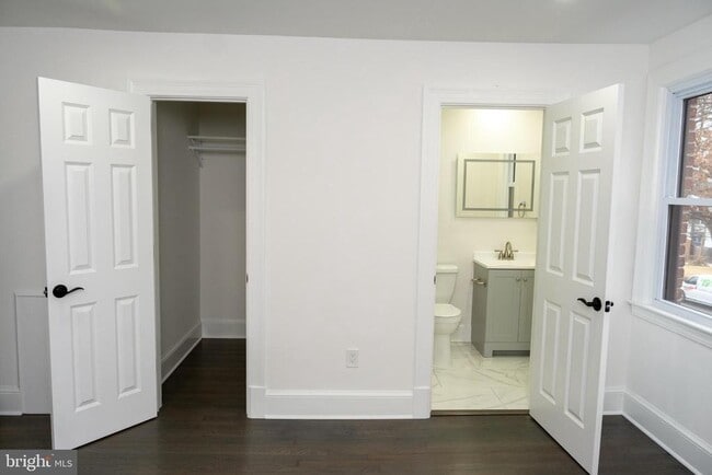 Building Photo - 216 Jefferson St NW