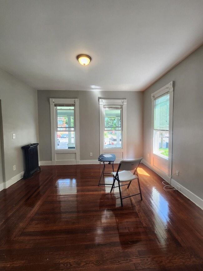 Building Photo - 286 Norton St