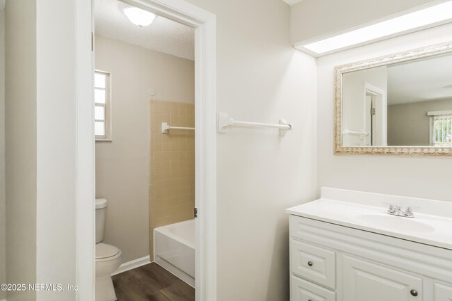 Building Photo - 8162 Cayuga Trail W