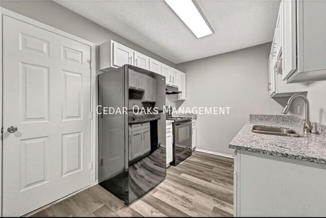 Building Photo - 4363 W Thrasher Dr