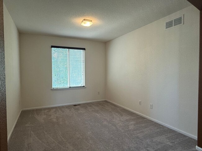 Building Photo - Gorgeous Reunion Home Features 4 Beds/2.5 ...