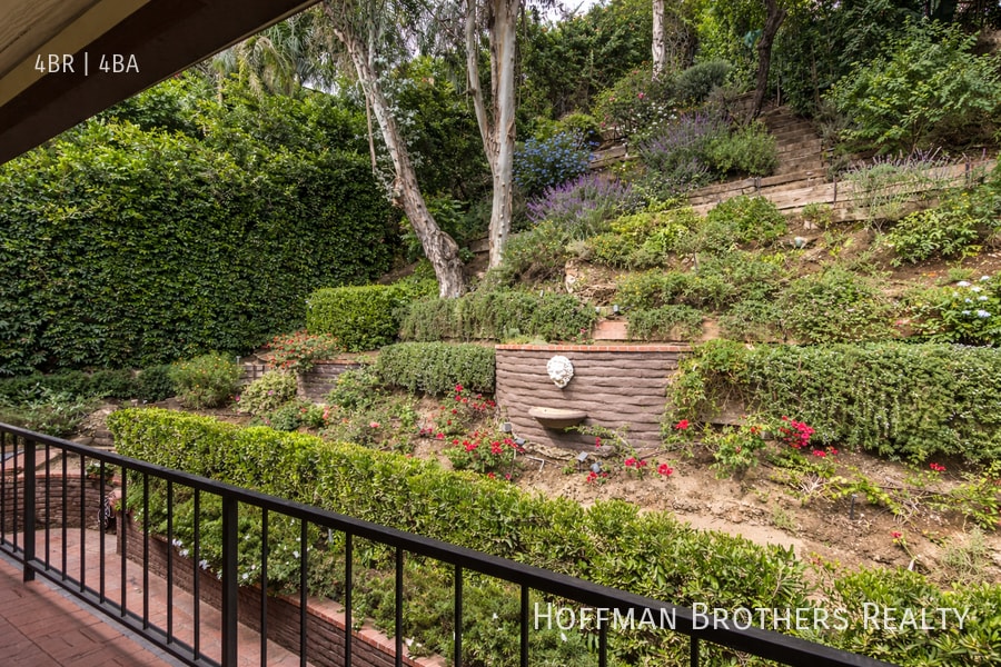 Building Photo - 9305 Beverlycrest Dr