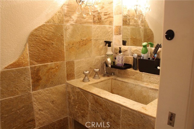 Building Photo - 11 Starshine