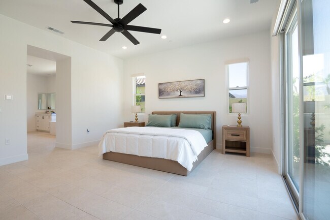 Building Photo - 57535 Cherrywood Pl