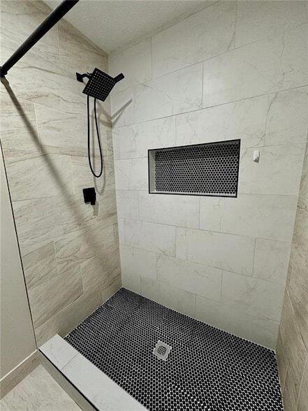 Building Photo - 6372 Wedgeview Dr