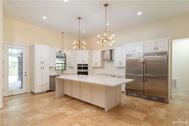 Building Photo - 2701 Santa Laura St