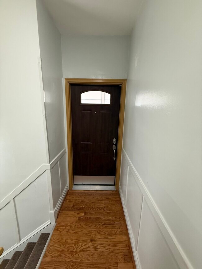 Building Photo - Singleton Multifamily Building