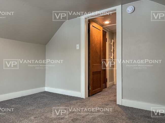 Building Photo - 1342 12th Ave