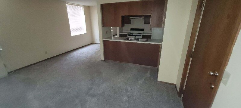 Building Photo - 1011 K St