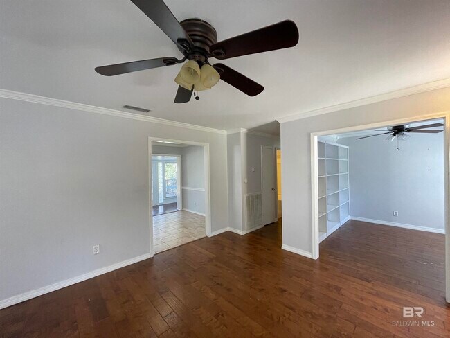 Building Photo - 353 S School St