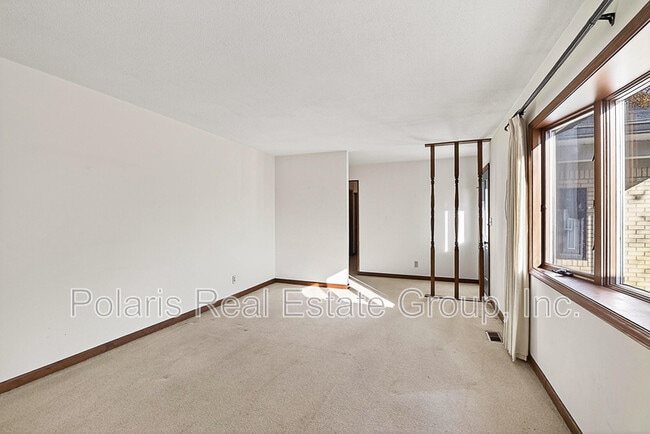 Building Photo - 4646 Susy Ln