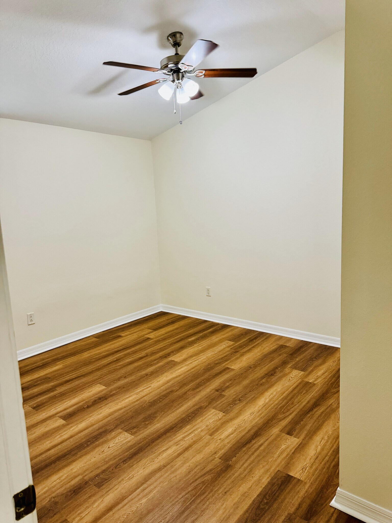 Building Photo - 27325 Edenfield Dr