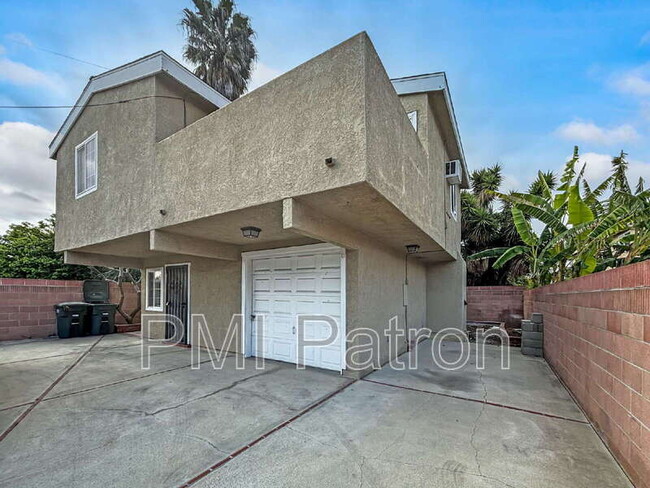 Primary Photo - 11613 209th St