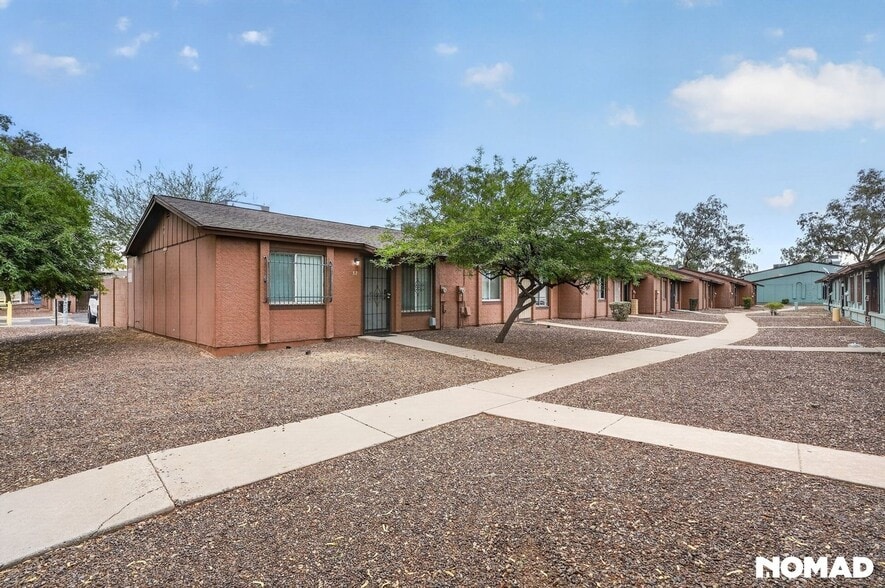 Building Photo - 3645 N 69th Ave