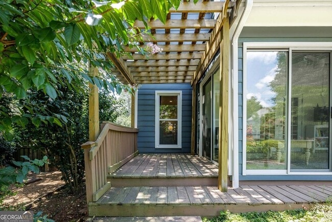Building Photo - 1140 Mitsy Forest Dr NE