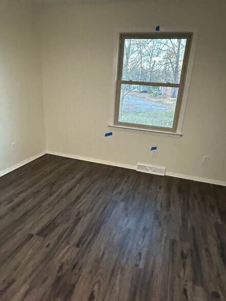 Building Photo - 3700 Cairnbrook Ct