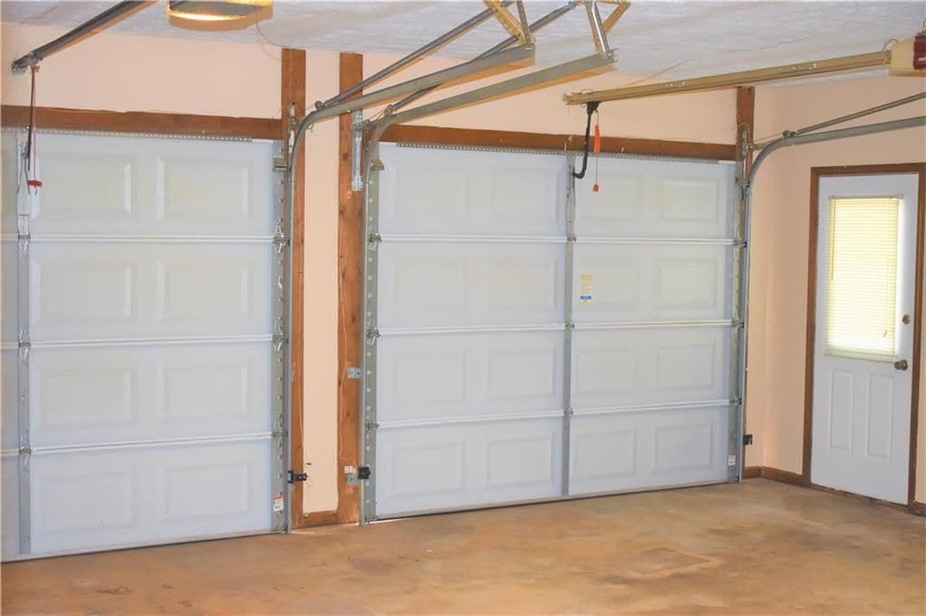 Building Photo - 2264 Post Oak Dr