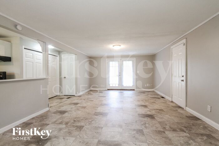 Building Photo - 6002 Gateway Dr