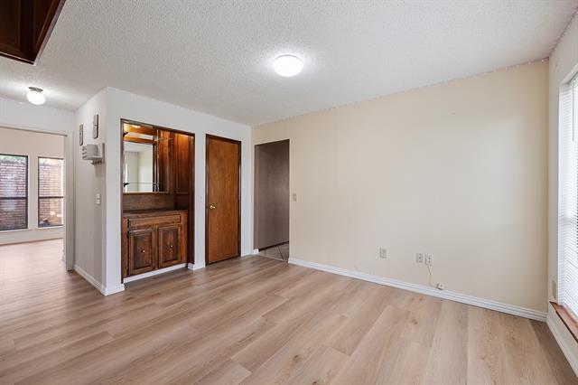 Building Photo - 3217 Laurel Oaks Ct