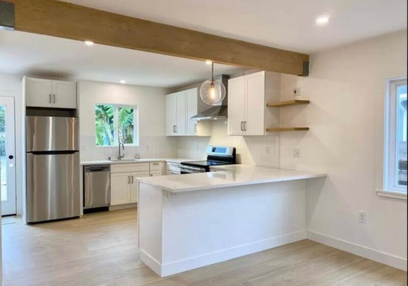 Building Photo - 1249 Division St