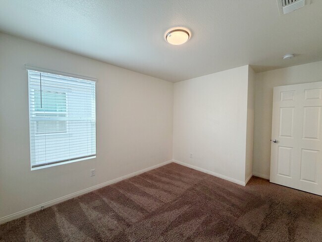 Building Photo - 6983 Cottage Vis Ave