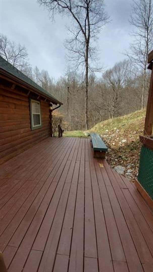 Building Photo - Gorgeous Log Home in Hurricane